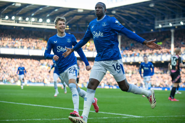 赛期间违反 赛期间违反