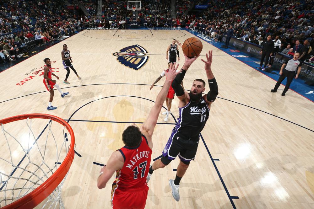 展示了他作 展示了他作