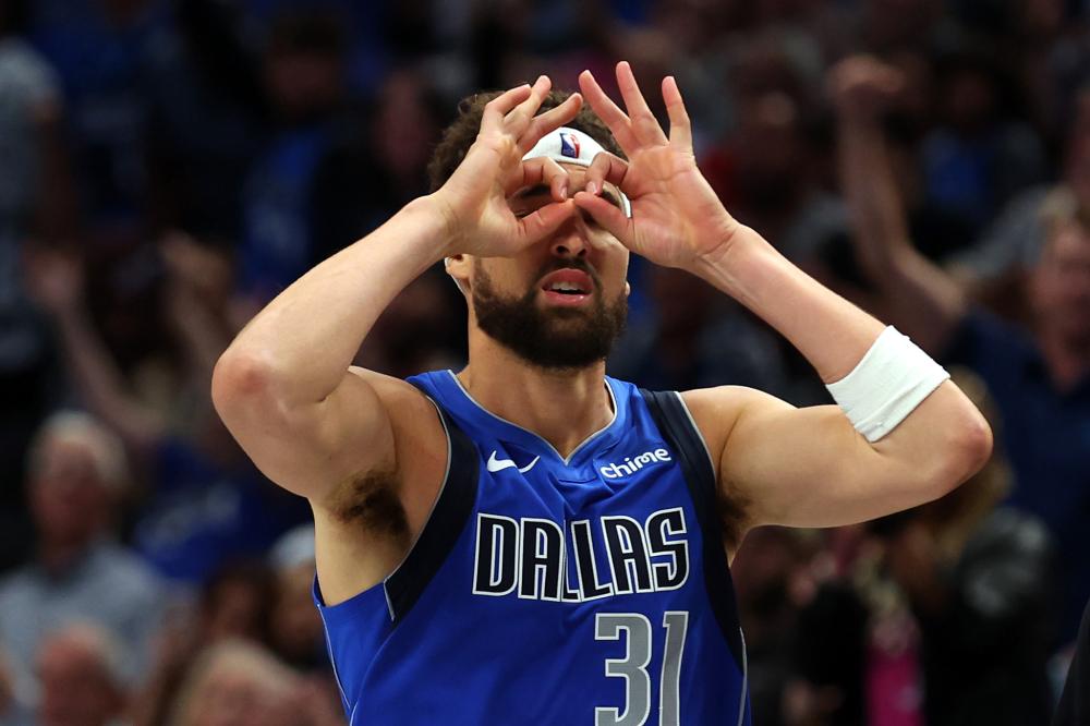 据上的亮眼 据上的亮眼